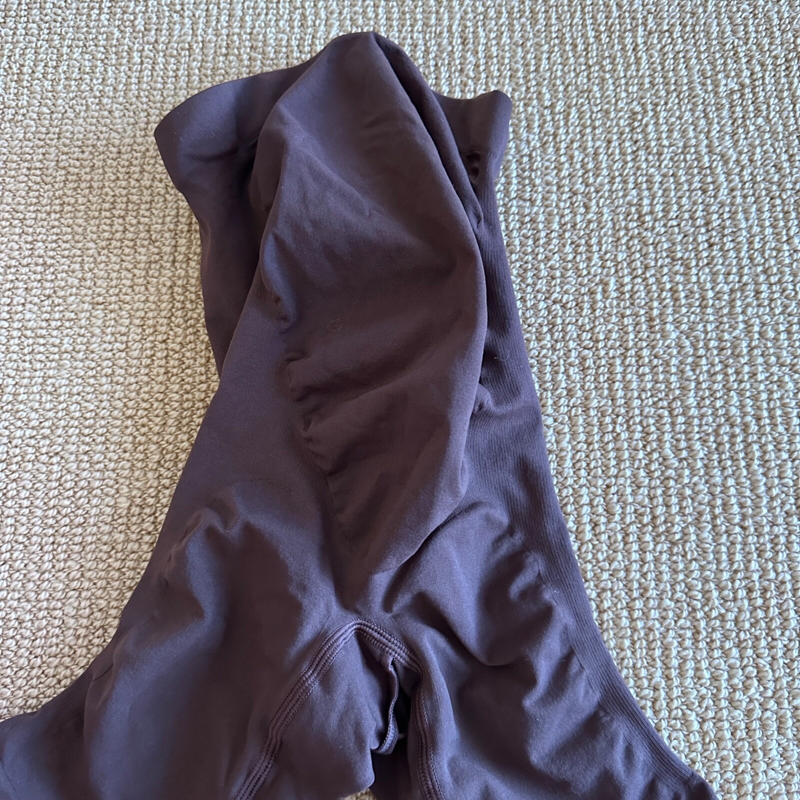 Skims Sculpting Mid Thigh Maternity Shorts Shapewear, Size S/M New