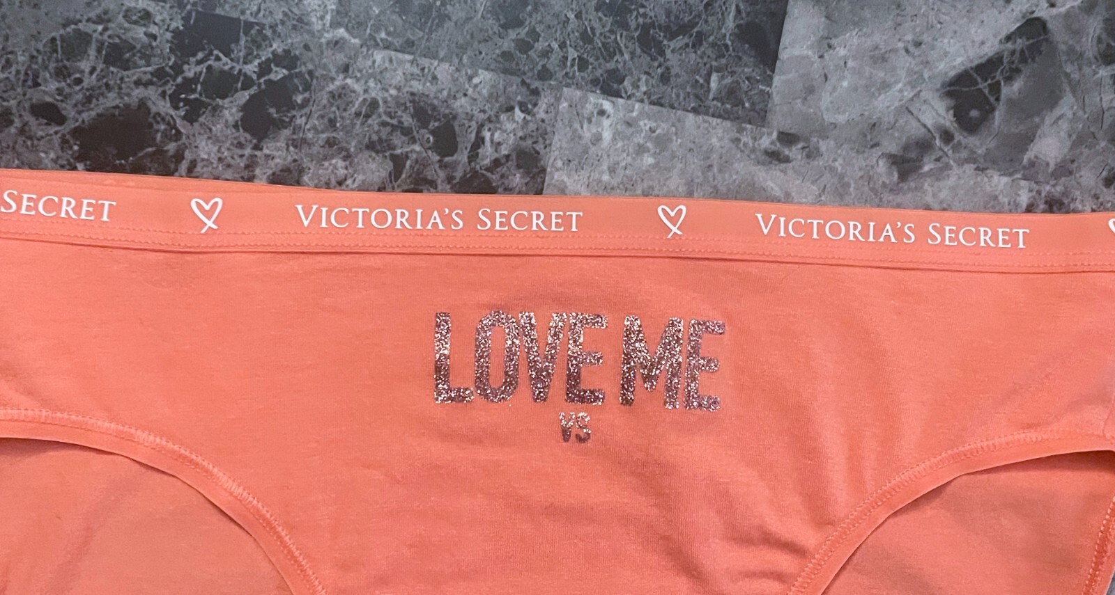 NWT VICTORIA’S SECRET MEDIUM CORAL LOGO LIGHTWEIGHT BAND HIGH LEG BRIEF PANTIES