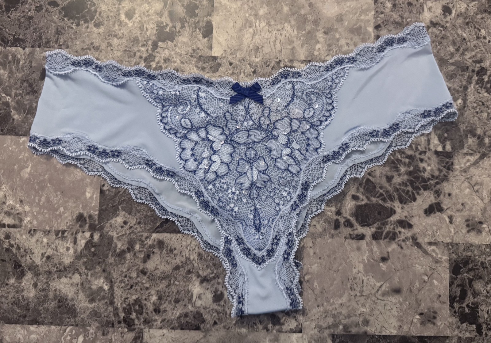 NWT VICTORIA’S SECRET DREAM ANGELS S BLUE SMOOTH SEQUIN LACE RARE CHEEKY PANTIES