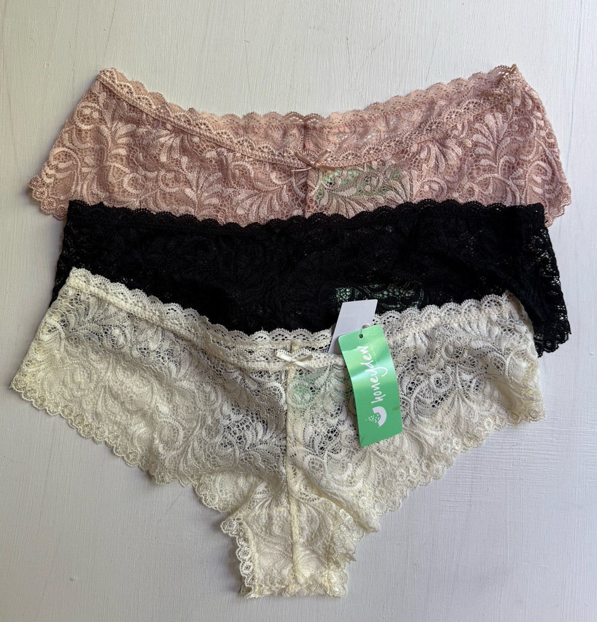 NWT Honeydew Intimates 3-pack Lace Hipster Panties Sz MEDIUM Cream/Cafe/Black