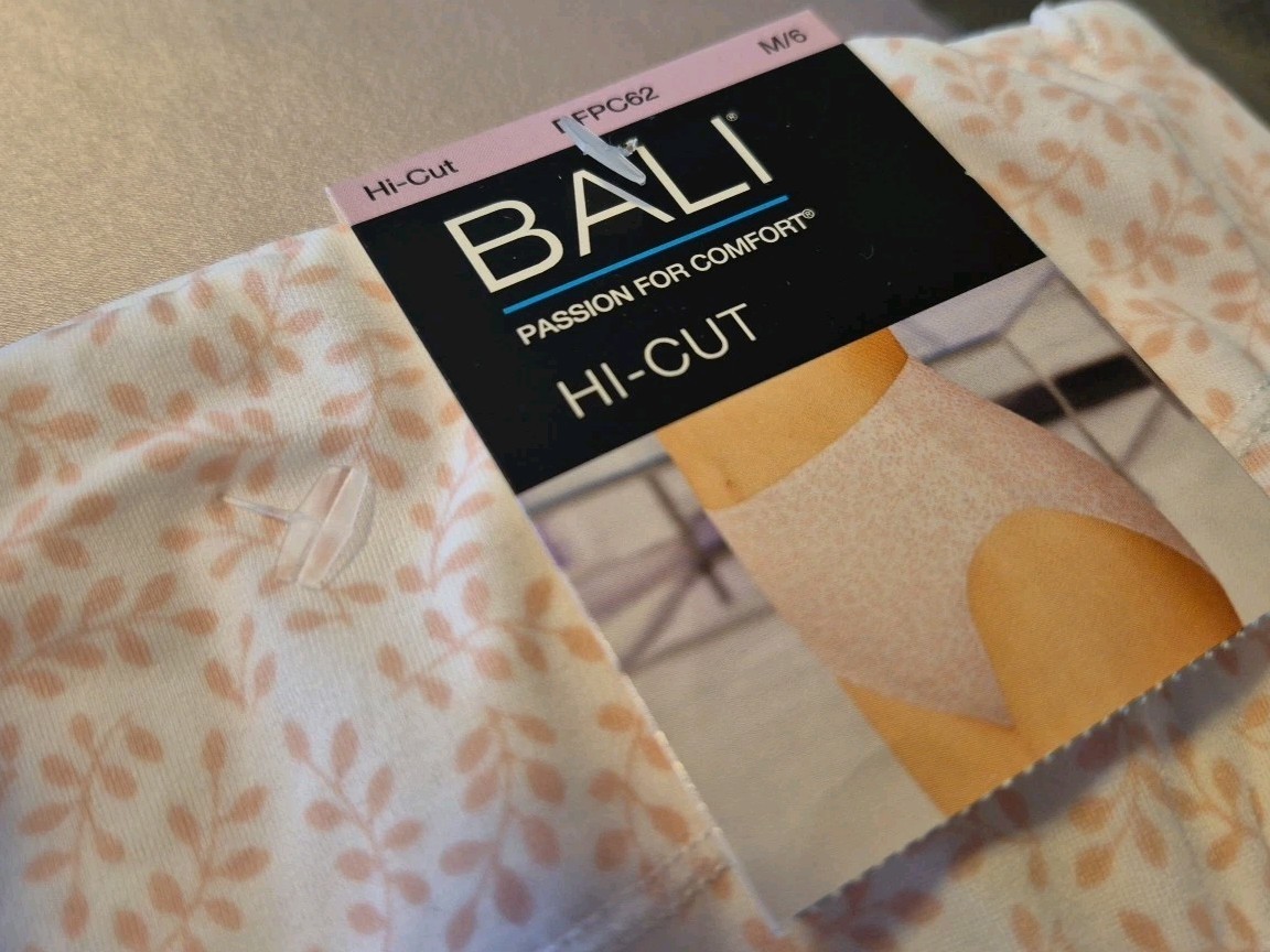 Nwt Bali & Vanity Fair Medium/6 Hi-Cut Briefs Panties Underwear Lot Of 2 Undies
