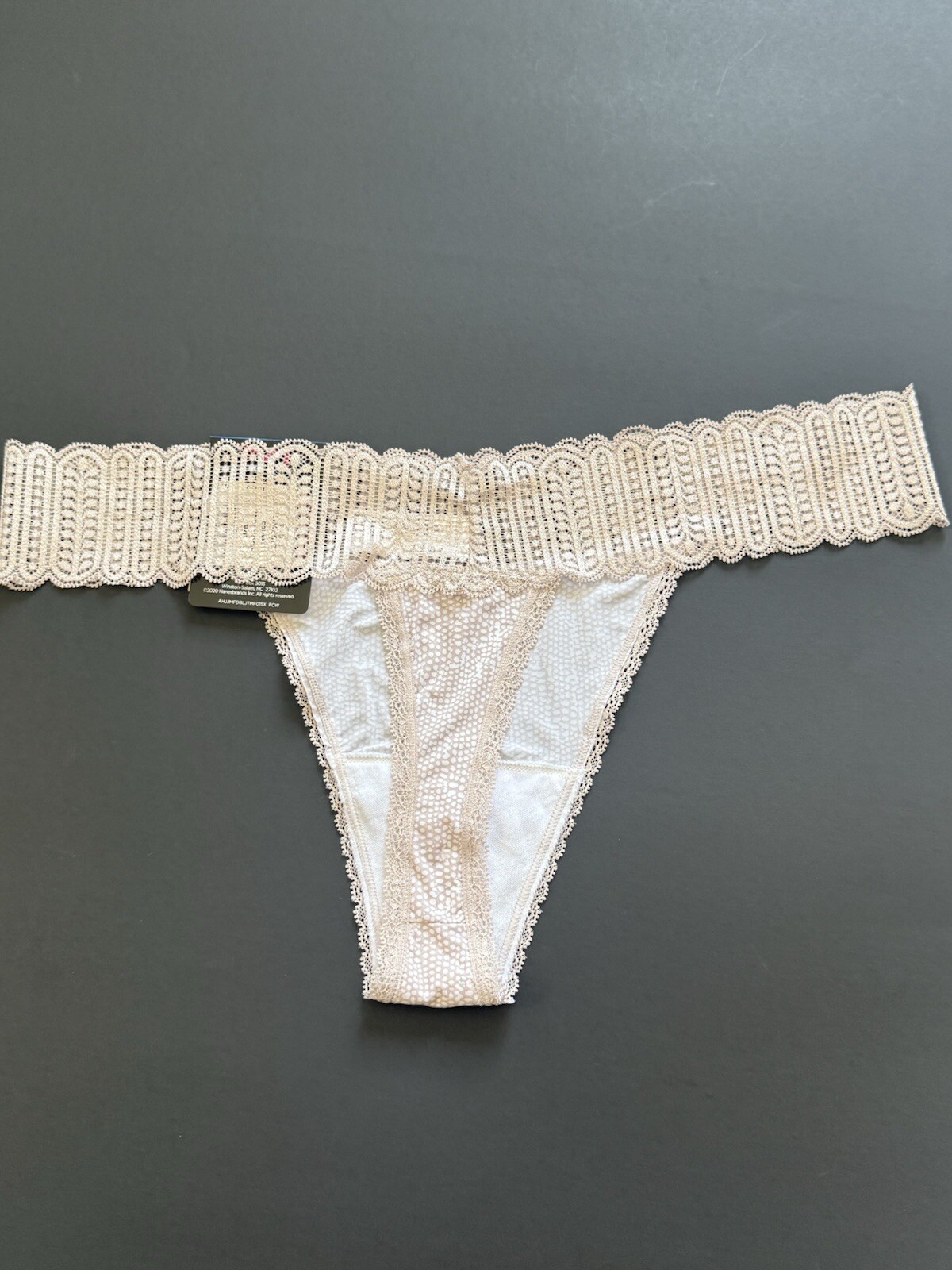 Maidenform Luxurious Lace Thong Panty Romantic Blush Bloom Size XL 8 NWT