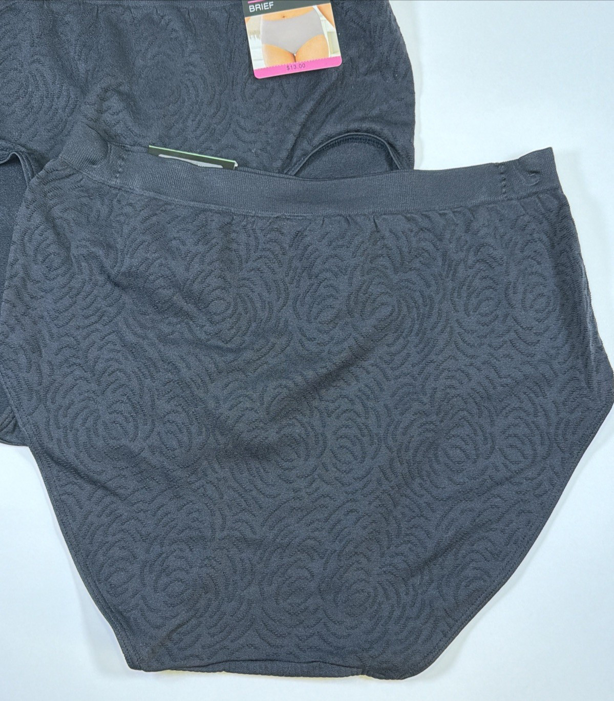 Bali Comfort Revolution Brief Style 803J Women’s Size 8/9 Black 2 Pair NEW