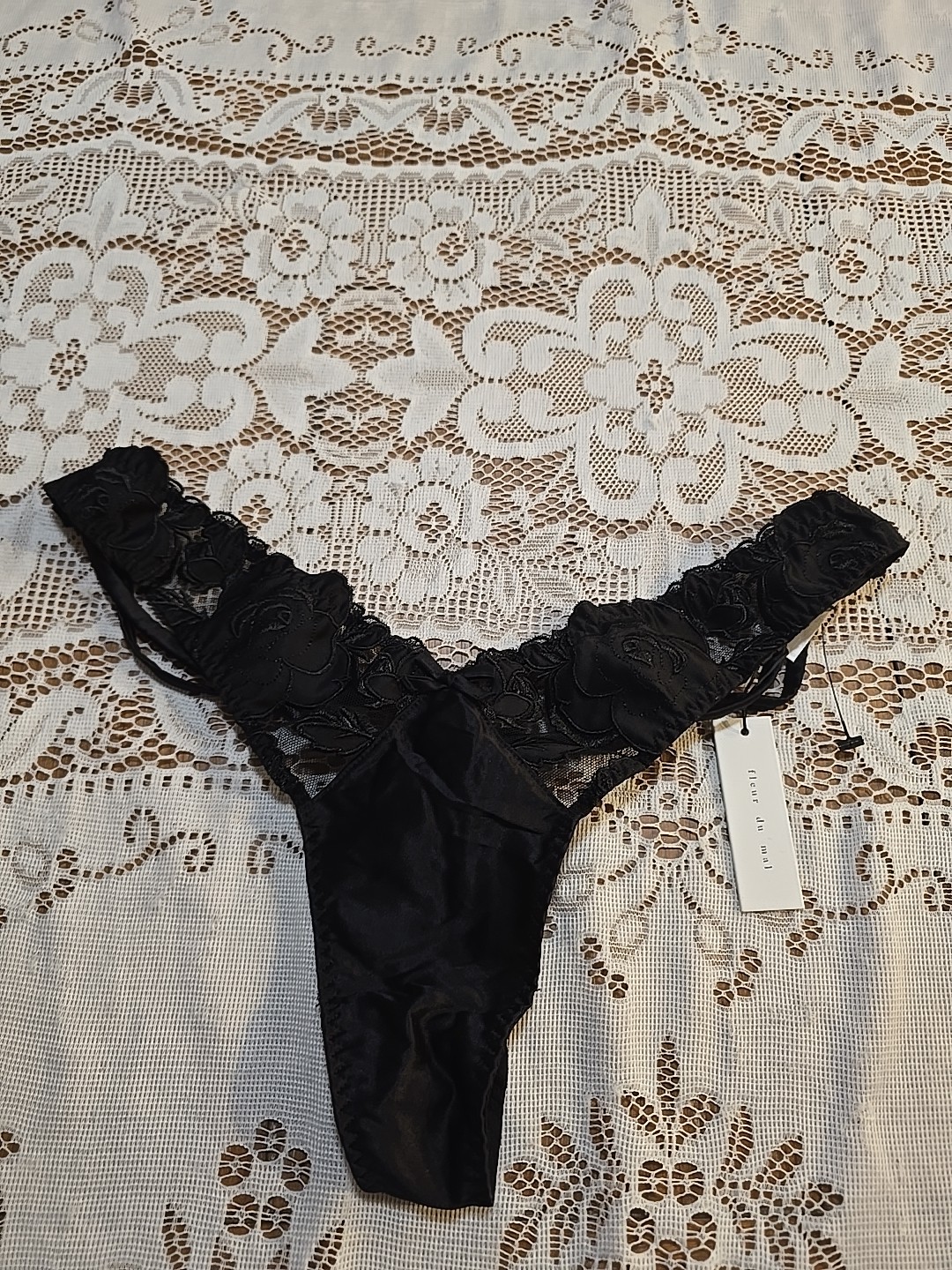 FLEUR DU MAL ROSE LOGO Embroidered Thong Medium Size 3 Black New
