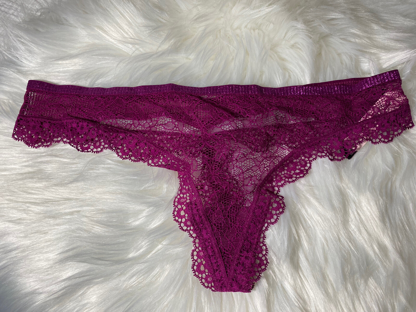 NWT VICTORIA’S SECRET VERY SEXY M Magenta Sheer Mesh Cutout Thong Panty