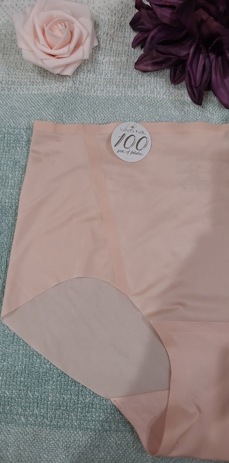 NWT Damask Neutral Size 5/S Vanity Fair Nearly Invisible Briefs Panties #13241