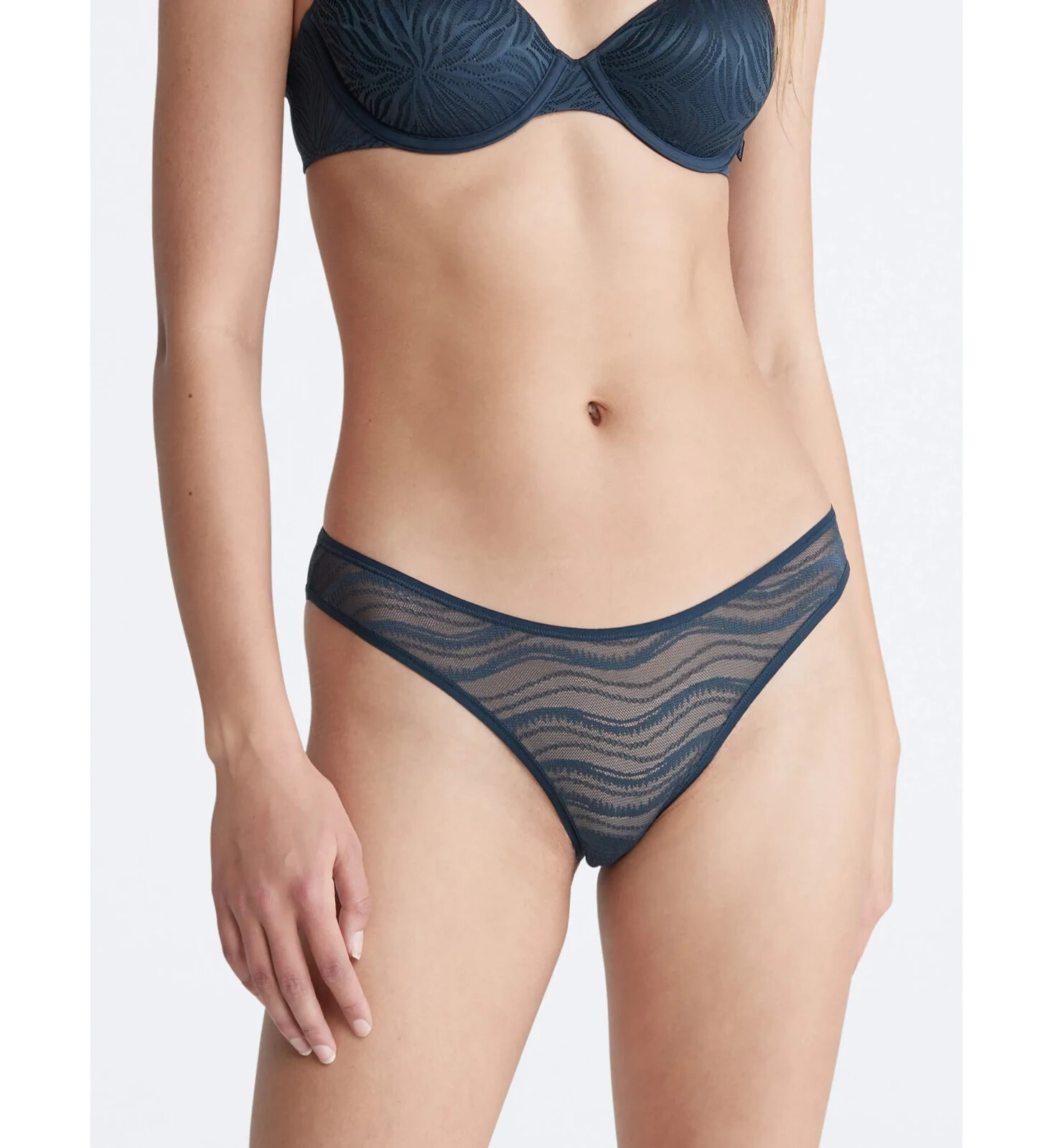 === Calvin Klein Size (LARGE) ALLOVER LACE BIKINI QD3972-410