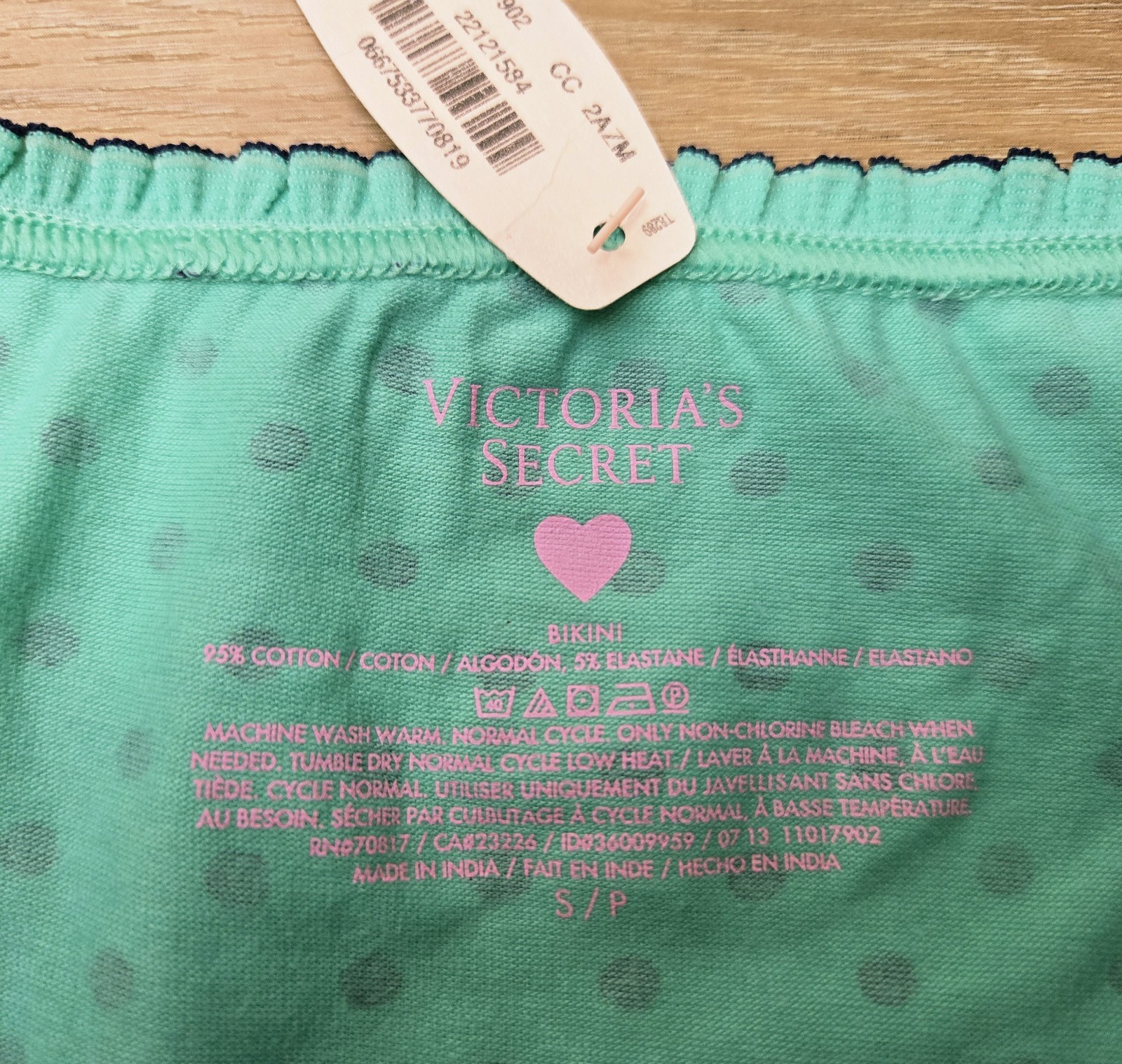 NWT Vintage Victoria’s Secret Green Polka-Dot Cotton Ruffled Bikini Panties S