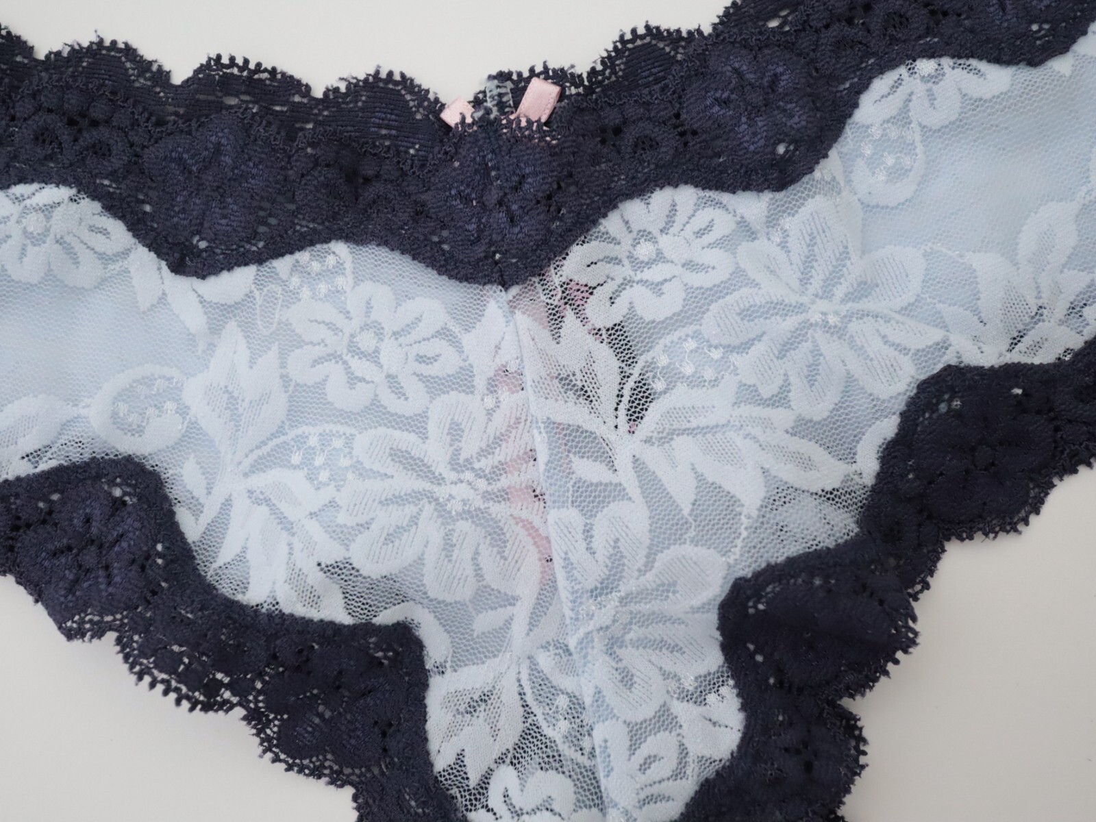 NEW Victoria’s Secret VTG Sexy Little Things Stretch Lace Cheeky Panty MEDIUM