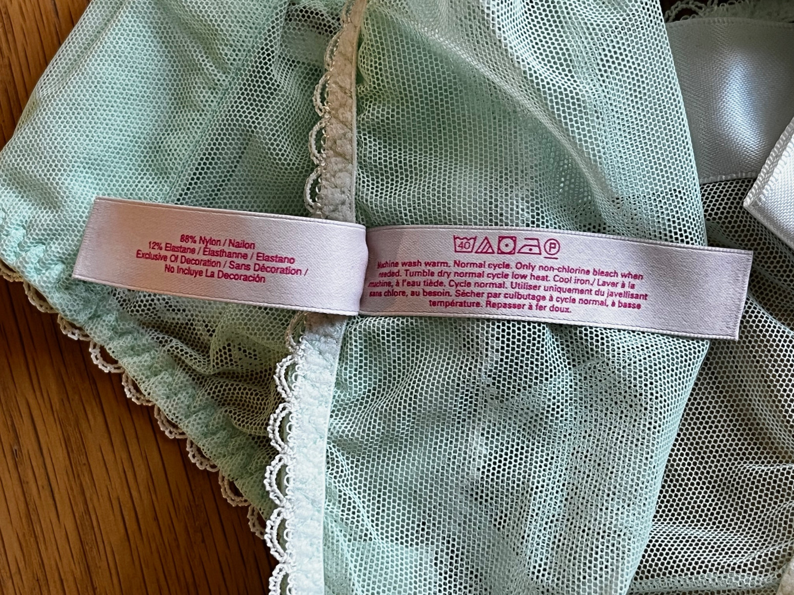 VICTORIA’S SECRET S/P Ultra Sheer Sea Foam Satin Bow Bikini Panties NWOT #70817