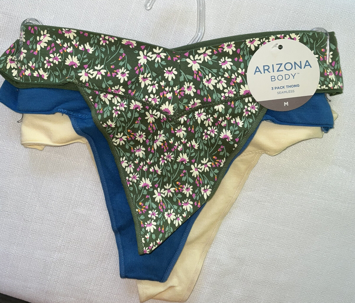 Arizona Body 3 Pack Throng, Seamless, Medium, Intimates