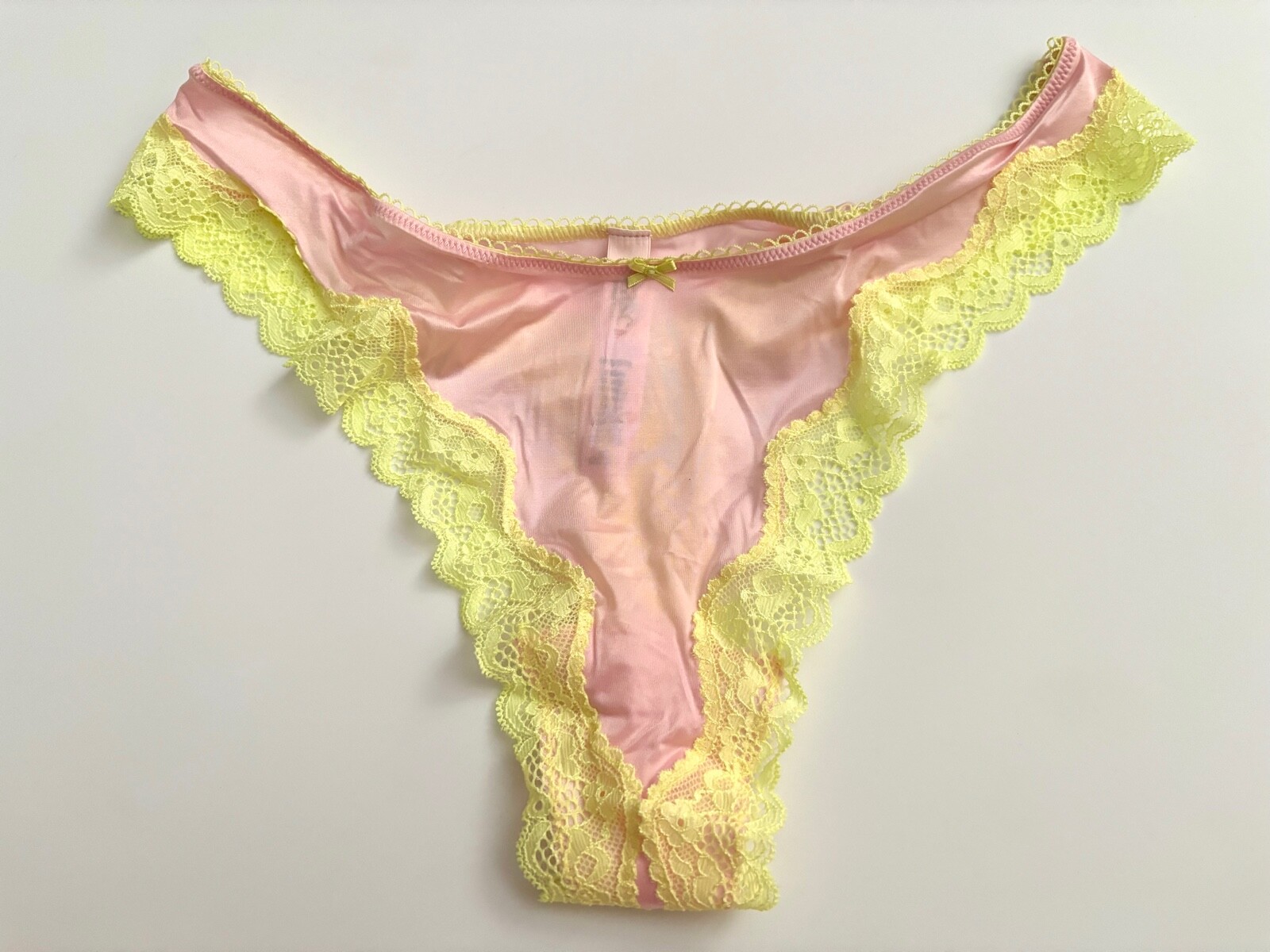 Victoria’s Secret Tease Thong Panty Stretch Pink w/ Yellow Lace M L XL