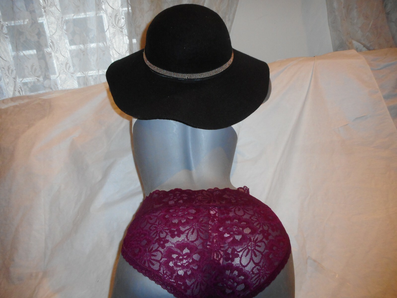 Victoria’s Secret Burgandy Floral HIPHUGGER HIPSTER Panty SMALL/PETITE