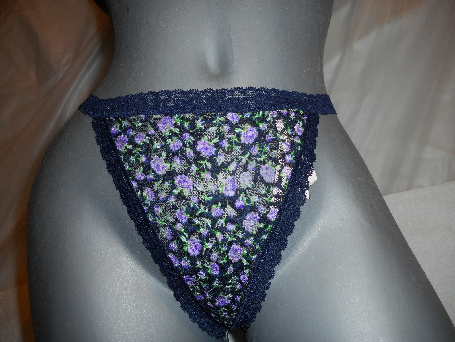 N/W/T Victoria’s Secret V String Floral Panty SIZE MEDIUM