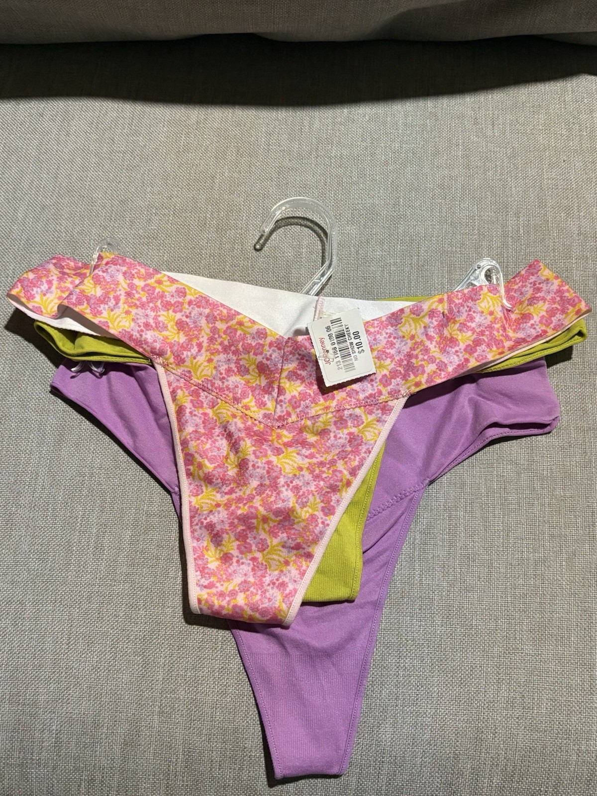 Arizona Body 3 Pack Seamless Thongs Size Medium Floral Green & Purple NEW NWT
