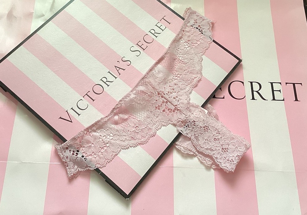 NWT Victoria’s Secret Dream Angels Lace Thong Panty XS Petal Pink Red Embroidery