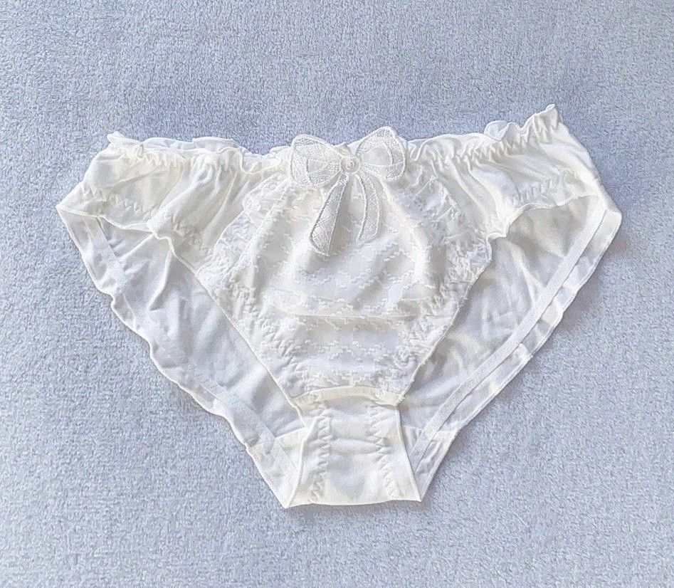 US-M, L/JP-LL Japanese Brand Embroidery Bow Chiffon Trim Ruffle Cotton Panties