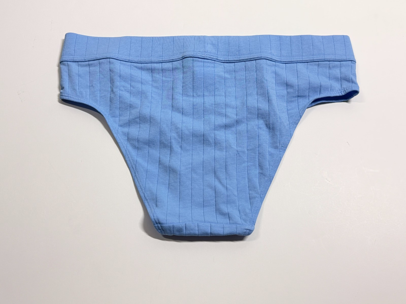 Calvin Klein Ribbed Cotton Stretch Bikini Style Panty – NY City Tag – Small