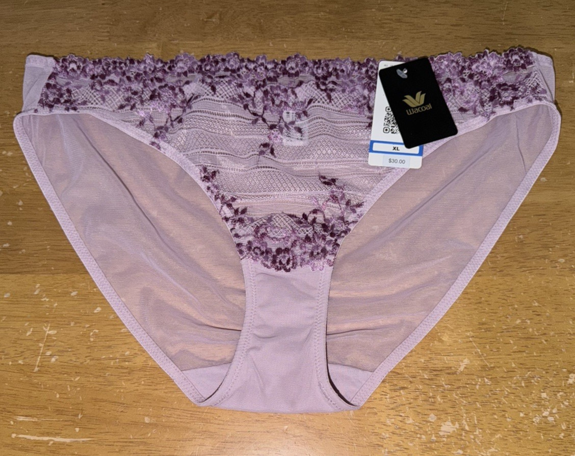 New WACOAL 64391 Embrace Lace Bikini Panties XL Keepsake Lilac NWT