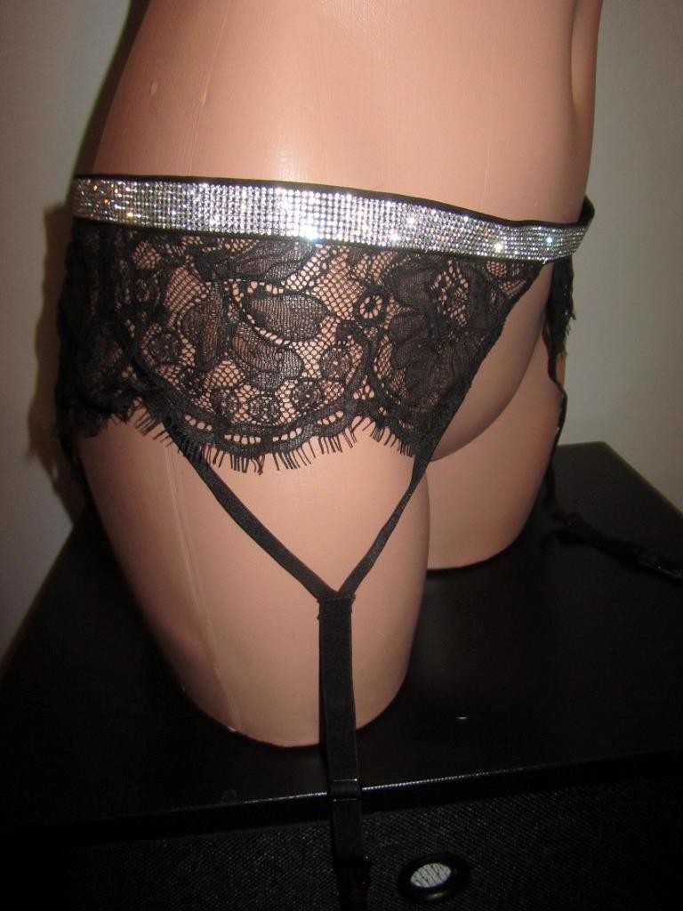 Victoria’s Secret Black Very Sexy Shine bling Chain Strap Lace Garter Belt NEW