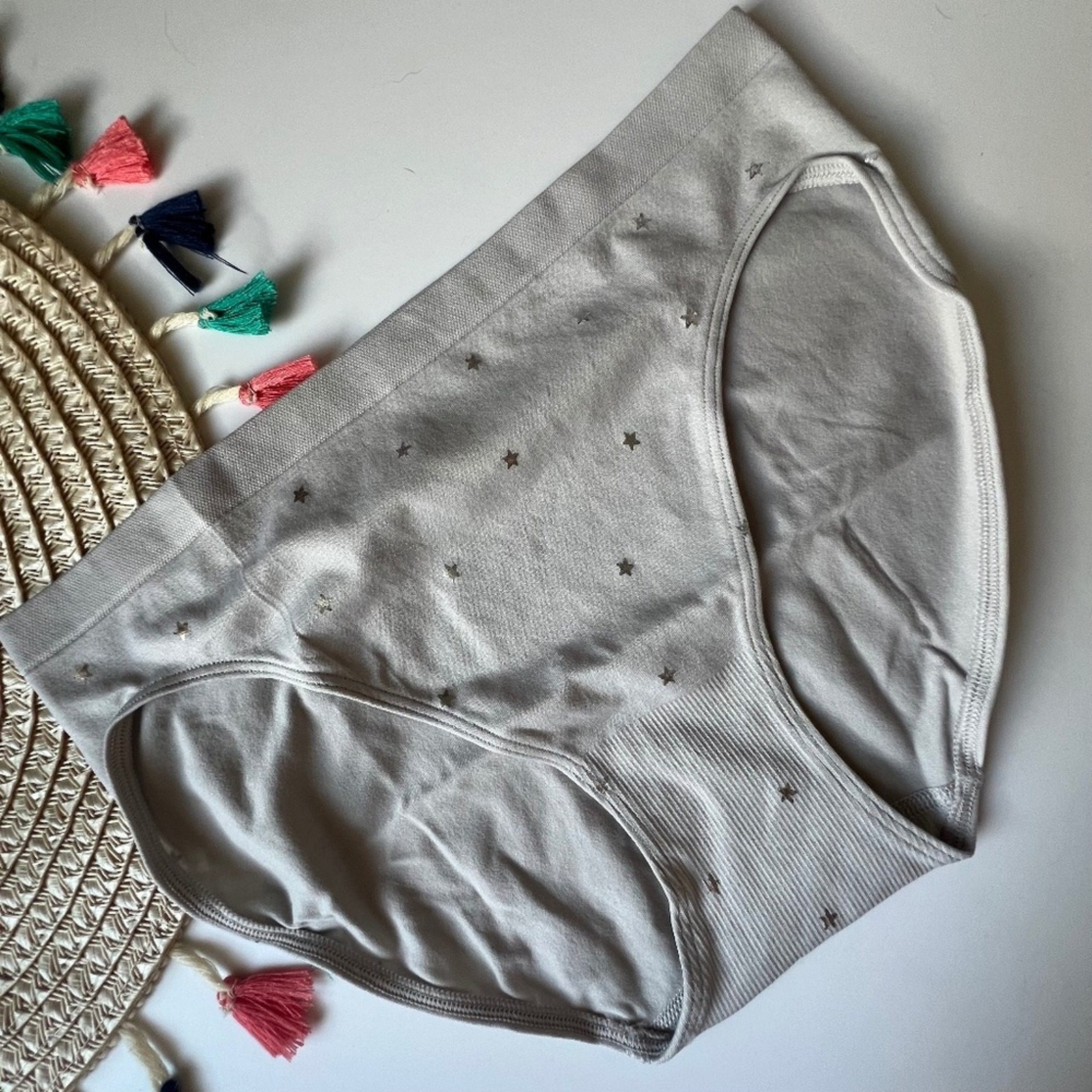 Victoria’s Secret Seamless High-Leg Brief Panty Silver Pearl Stars XS NEW