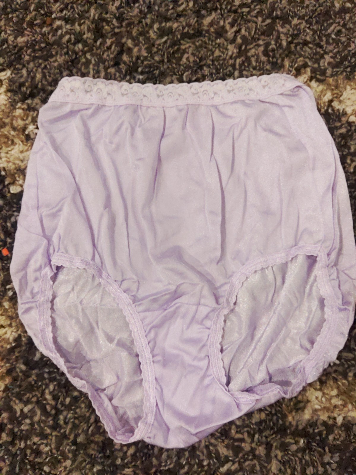 Hanes Size 6 Panties w/Lace 1990’s 100% nylon Silky Soft – Lilac