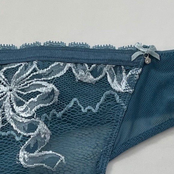 Victoria’s Secret Panties L Thong Teal Embroidered Lace Rhinestones Vintage 2006