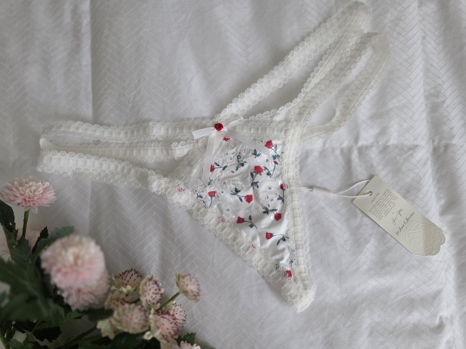 For Love And Lemons Cora Floral Thong Panty Medium NWT Eyelet Rose Lace