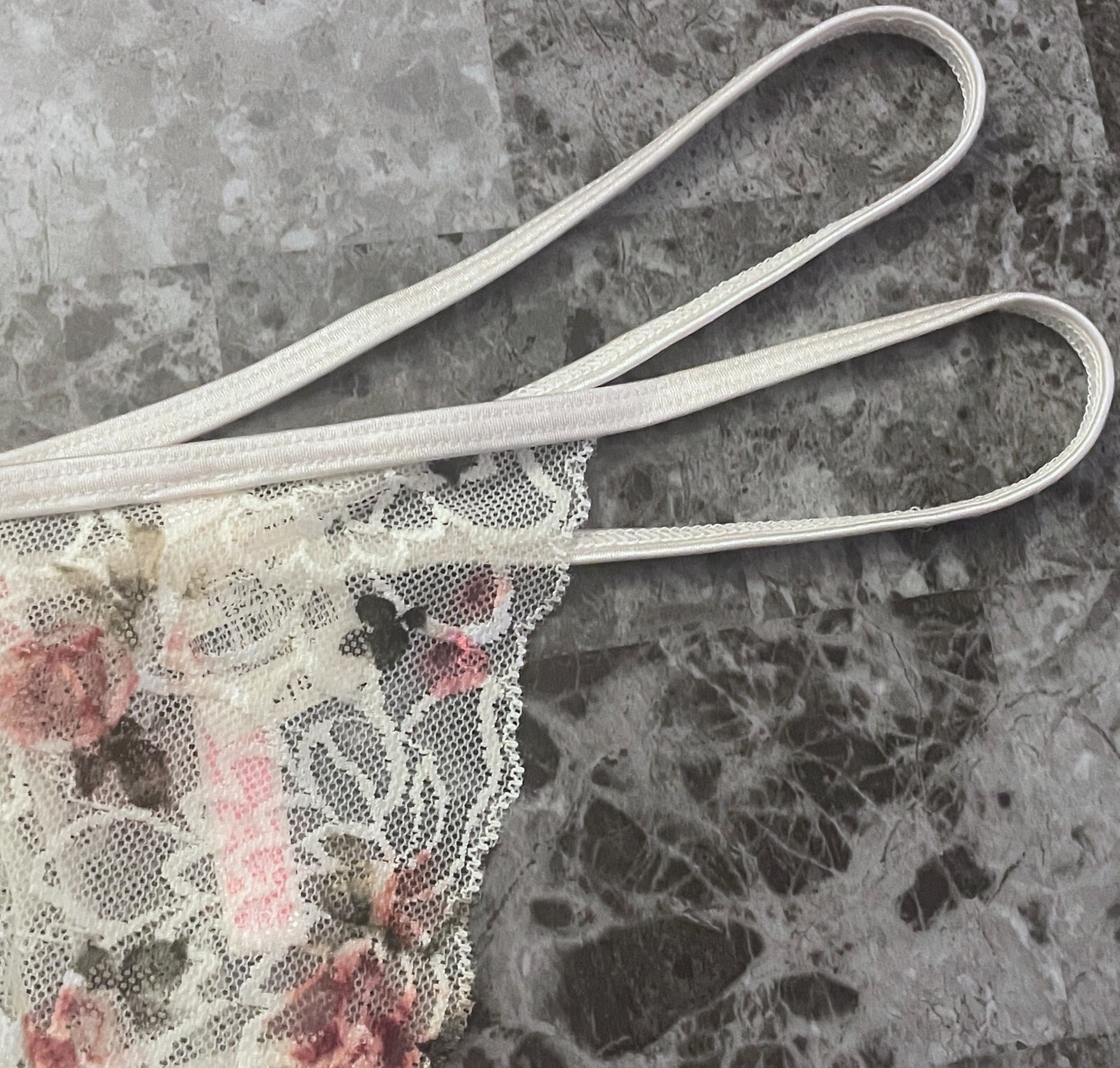 NWT VICTORIA’S SECRET PINK L ROSE FLORAL LACE DOUBLE STRAPPY RARE THONG PANTIES