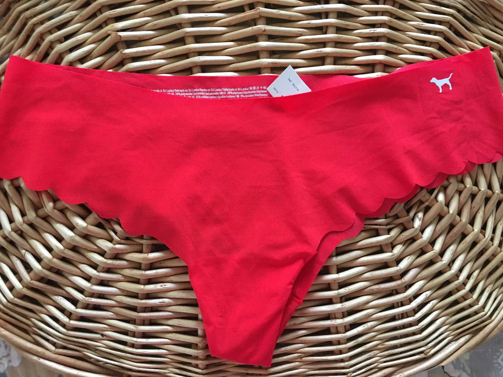 PINK Victoria’s Secret Thong Panties Women’s Sz. XL Red No Show Scallop Edge