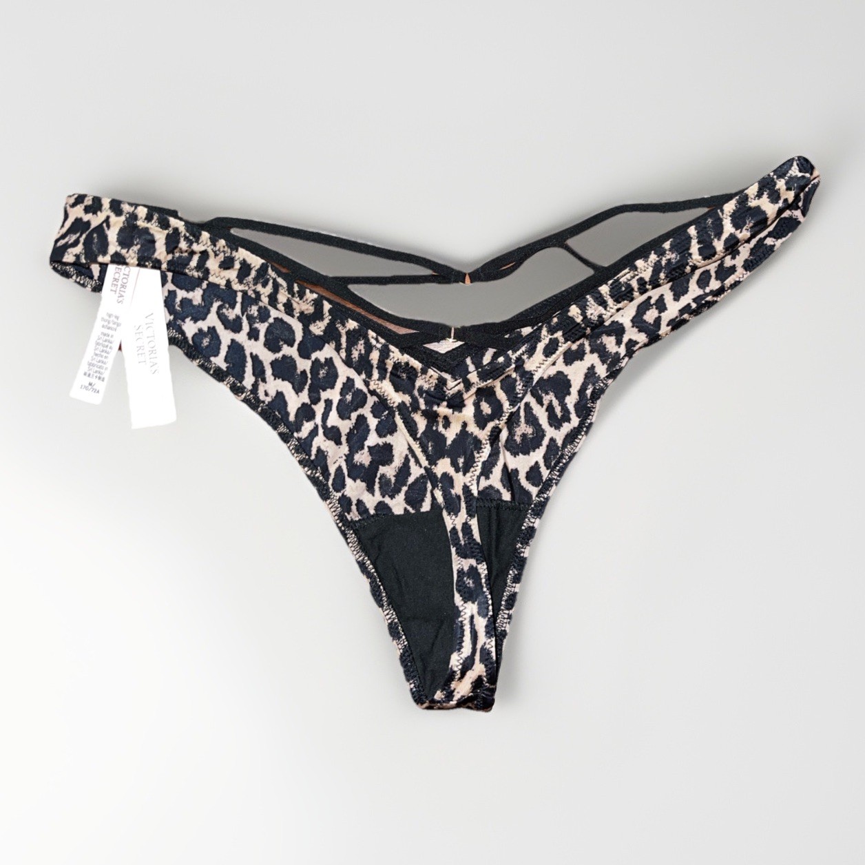 Victoria’s Secret NET High Leg Strappy Thong V-String Animal Print Panty Medium