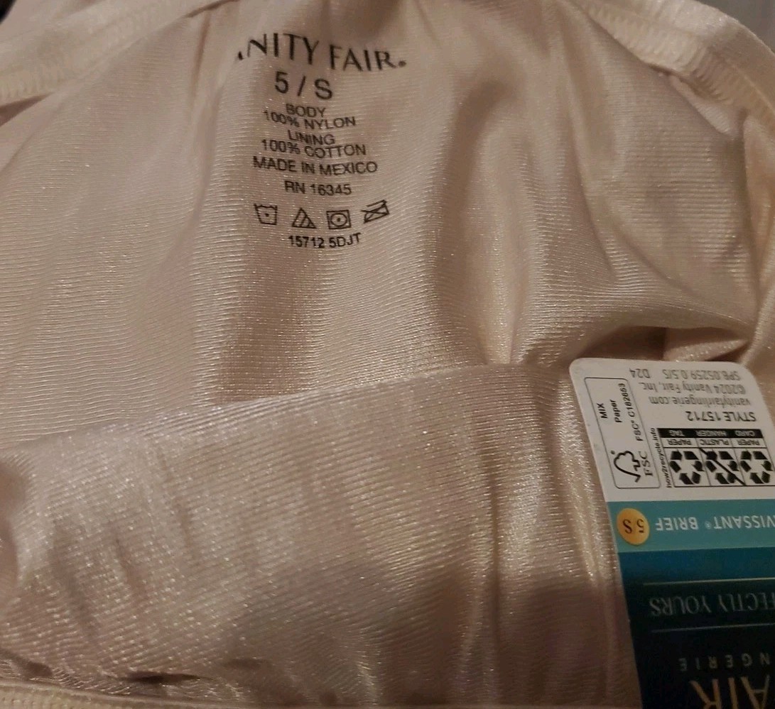 Vanity Fair Size 5 SMALL Nylon Ravissant Tailored Full Brief 15712 Fawn NWT