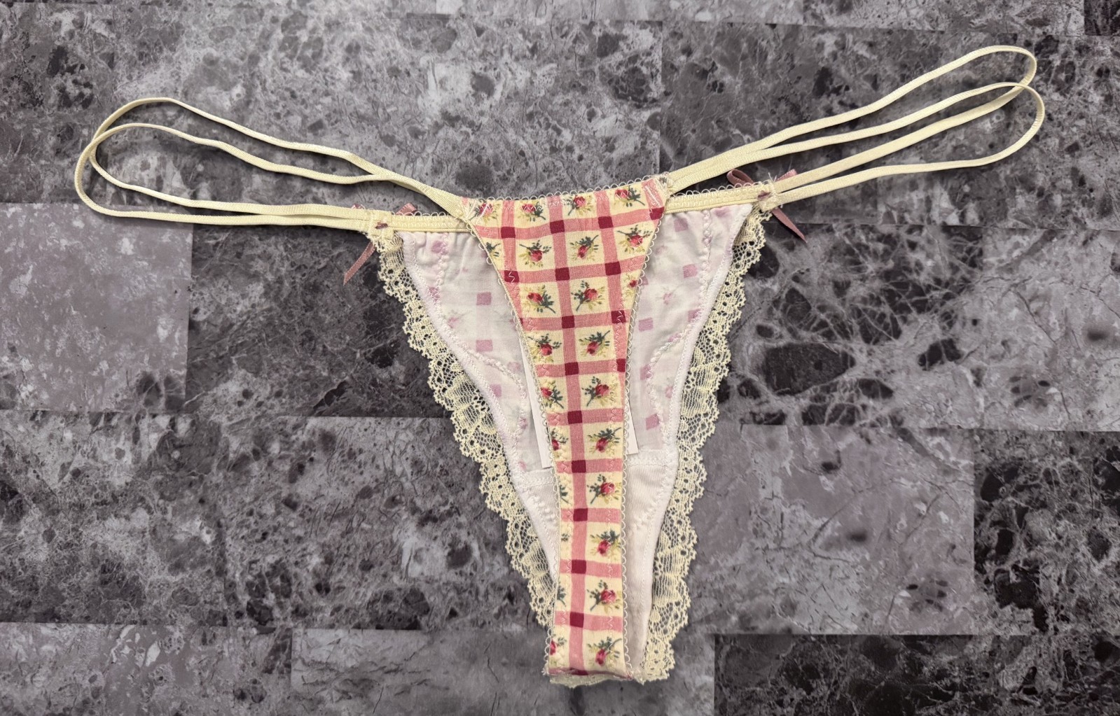 NWT URBAN OUTFITTERS OUT FROM UNDER S GINGHAM FLORAL LACE STRAPPY THONG PANTIES