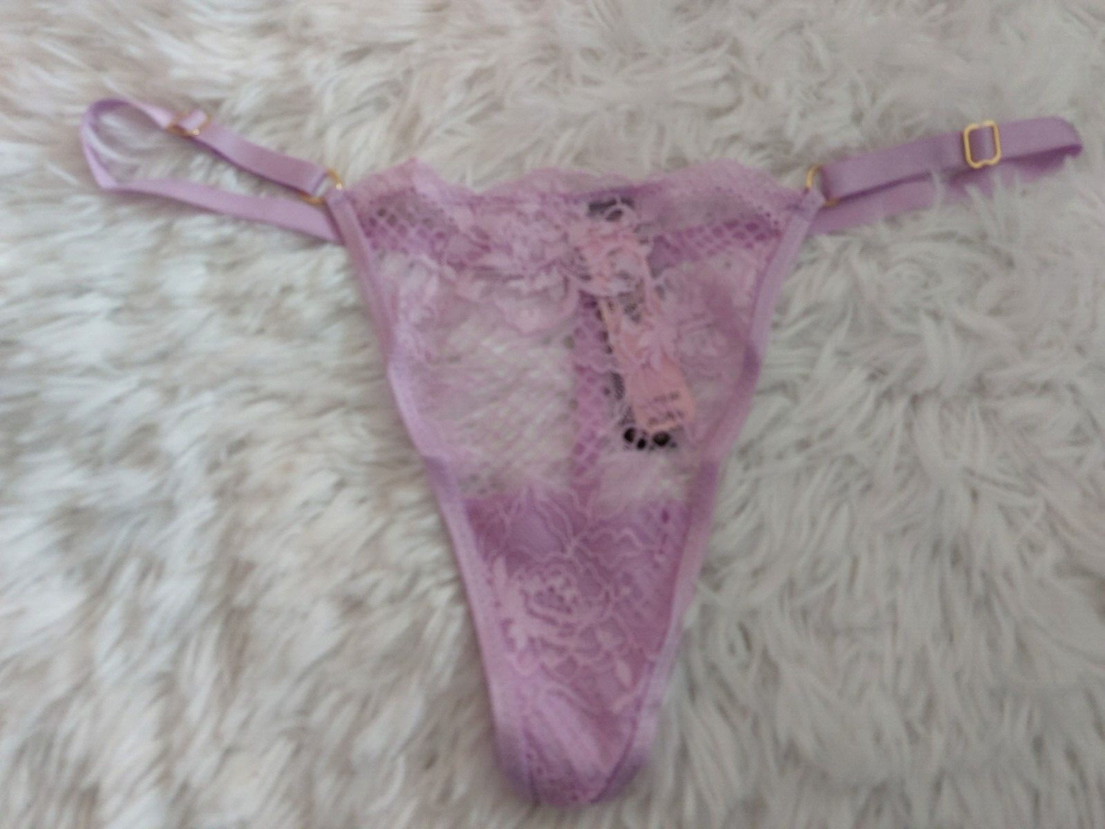 NWT Victoria’s Secret Very Sexy Fishnet Lace V-String Panty Adjustable Smal (48)