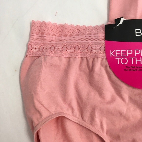 BALI Comfort Revolution Microfiber Hi Cut Brief Panties Sz 6/7 Wide Lace Pink