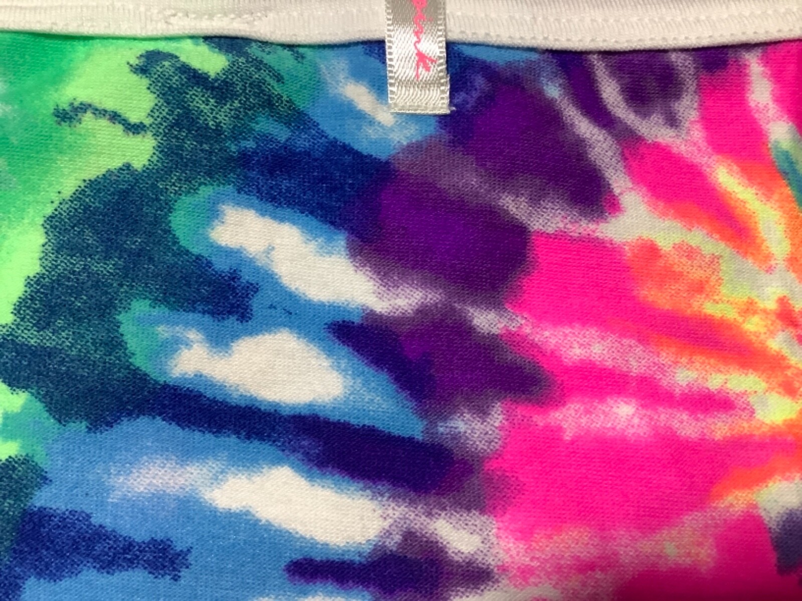 Victoria’s Secret Pink Tie Dye Ombre Rainbow Boyshort Panties L NWT