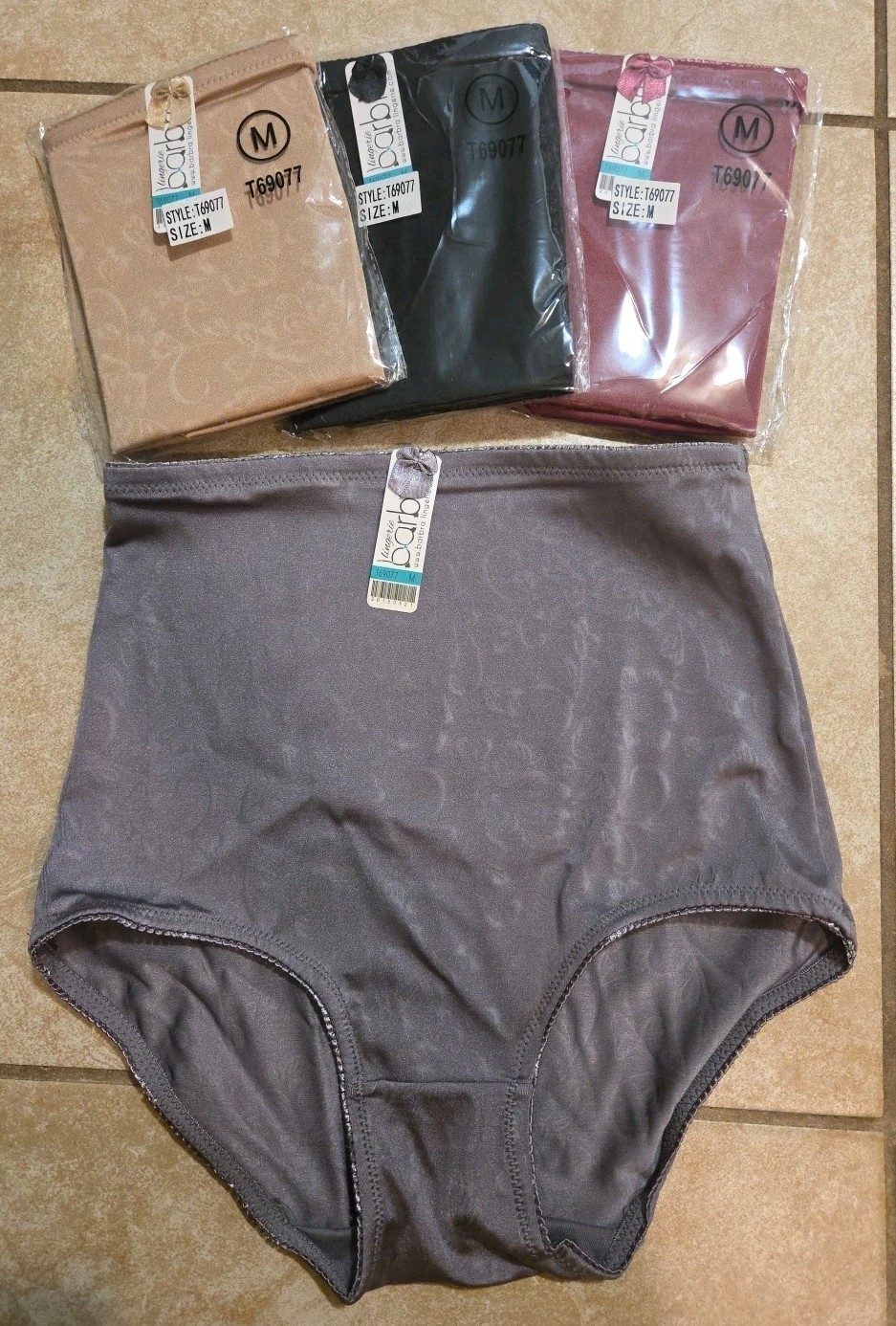 Women’s Lingerie Barbra lot of 4 Full Coverag briefs size medium new with tags!!