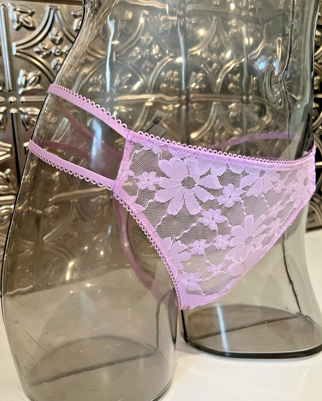 Victoria’s Secret PINK Wink Sequin Double Strap THONG Panty Sz S Lilac NWT$14.95