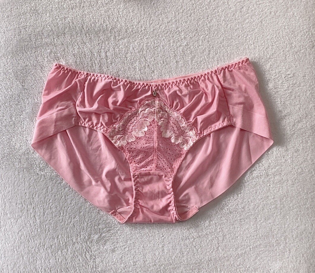 US-L, XL/JP-3L Japanese Brand Wacoal High Quality Smooth Nylon Lace Panties