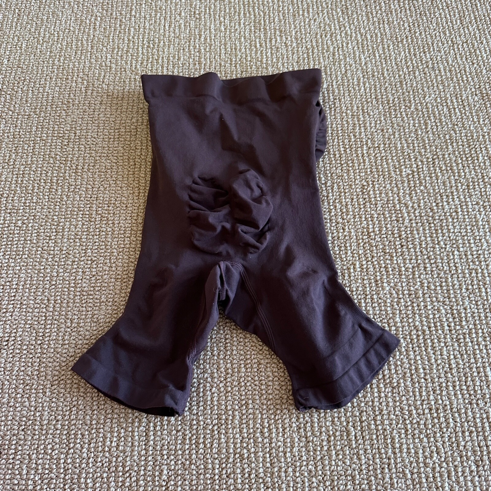 Skims Sculpting Mid Thigh Maternity Shorts Shapewear, Size S/M New