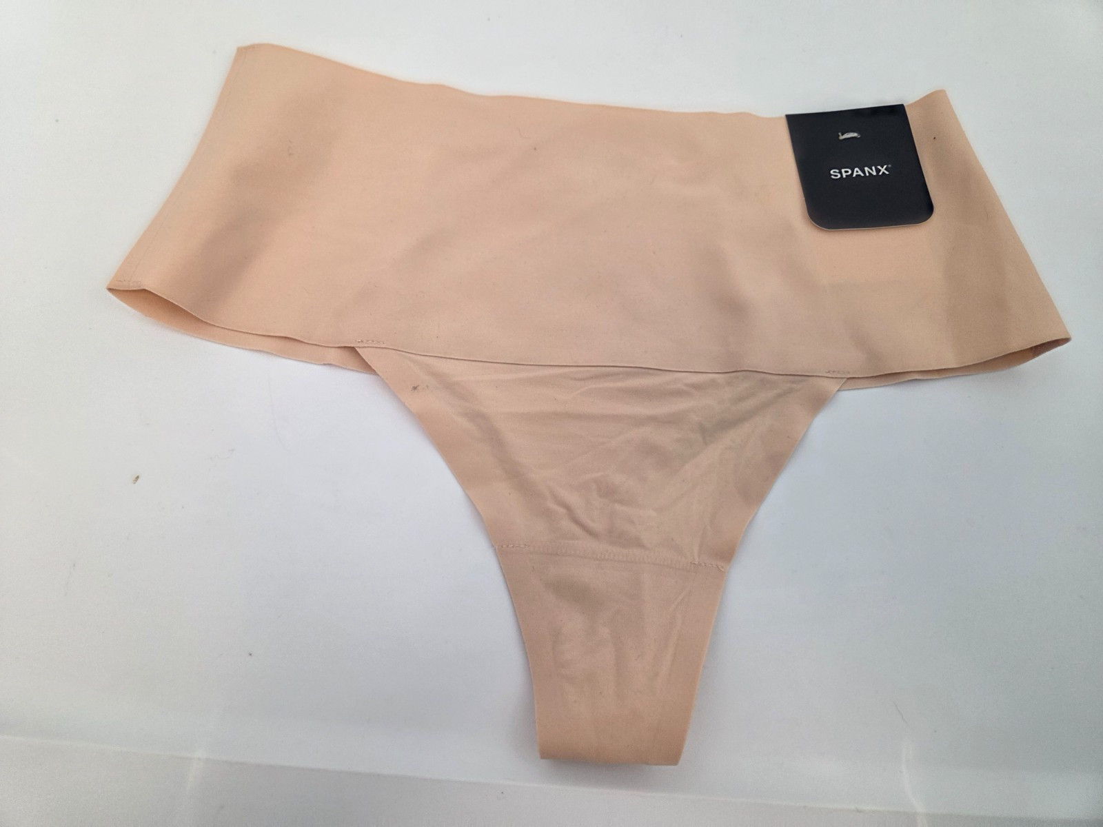 Spanx Style SP0115 Smooth Undie-tectable Thong Panties Soft Nude Medium NWT
