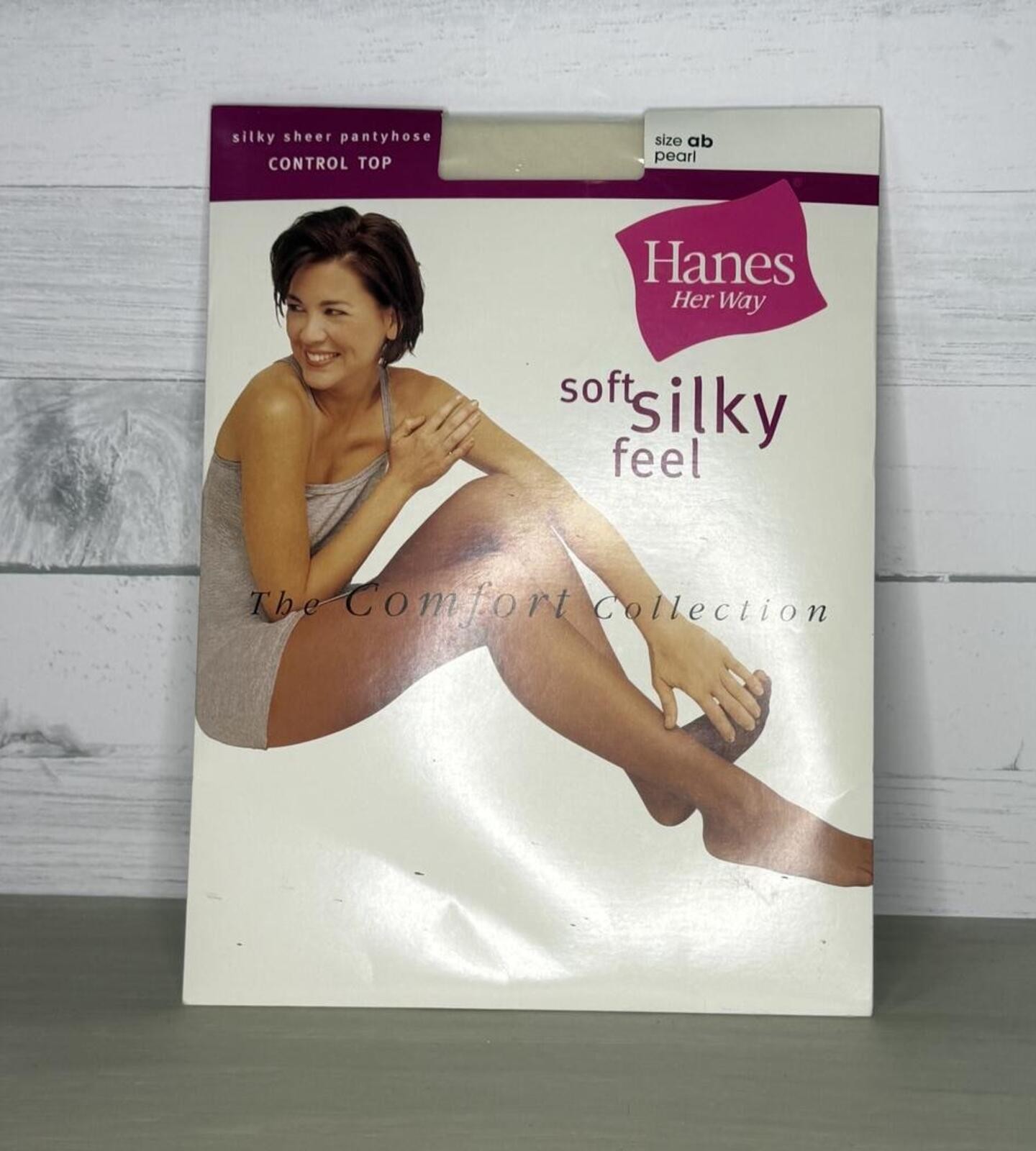Hanes Her Way Soft Silky Feel Sheer Pantyhose Control Top Size AB Pearl