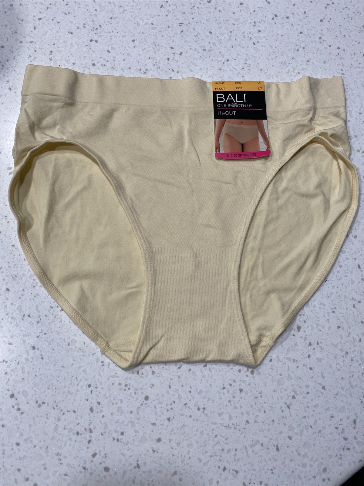 New Bali One Smooth U Hipster Panty Smoothing Tagless Panties Large 7 Nude Beige