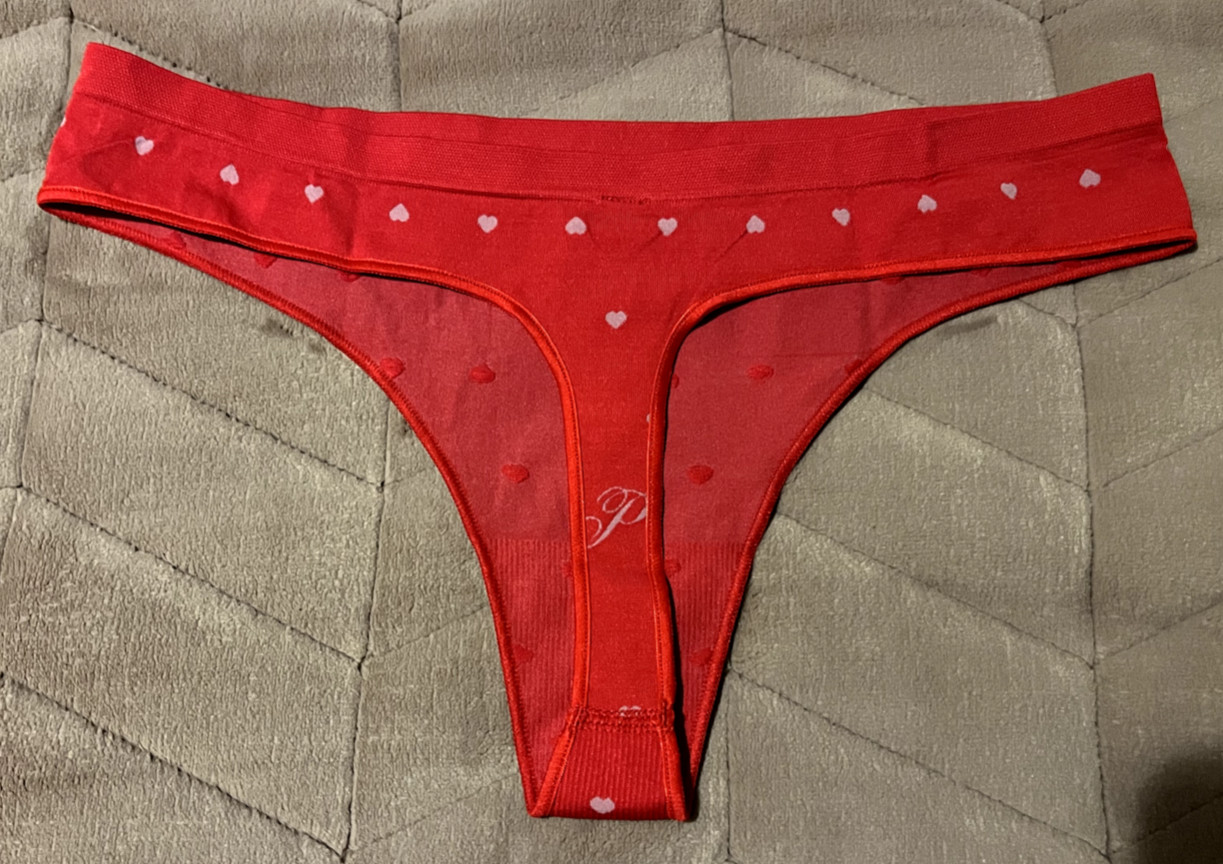 Victoria’s Secret PINK Red Seamless Thong Panty Heart Polka Dots ~ Size M ~ NWT!