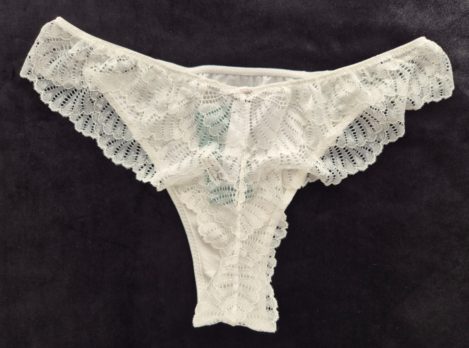 NEW Intimissimi Satina & Lace Brazilian Briefs Ivory Size L