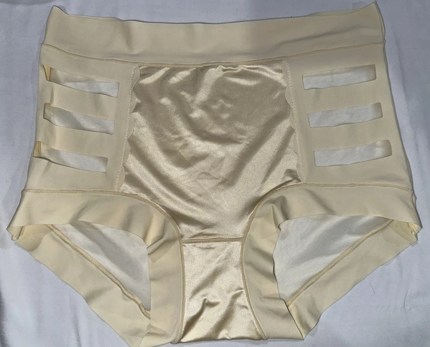 Pantie Seamless Poly Blended Cotton Gusset XL New Without Tag Ivory Color 1 Pair