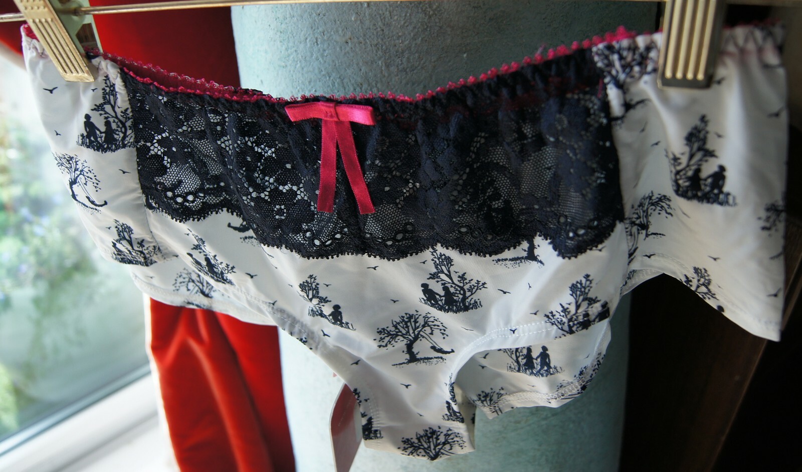 Hot Milk White/Black “Confidence Is Radiance” Toile de Jouy And Lace Shorts