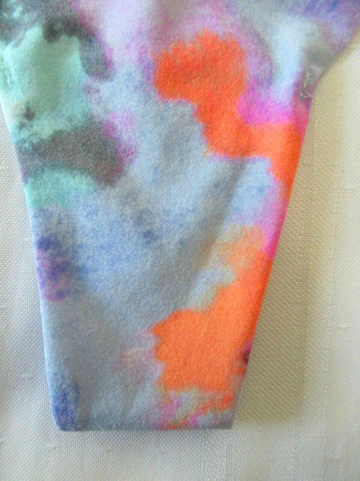 VICTORIAS SECRET PINK MULTI-COLOR NO SHOW SEAMLESS THONG PANTY S