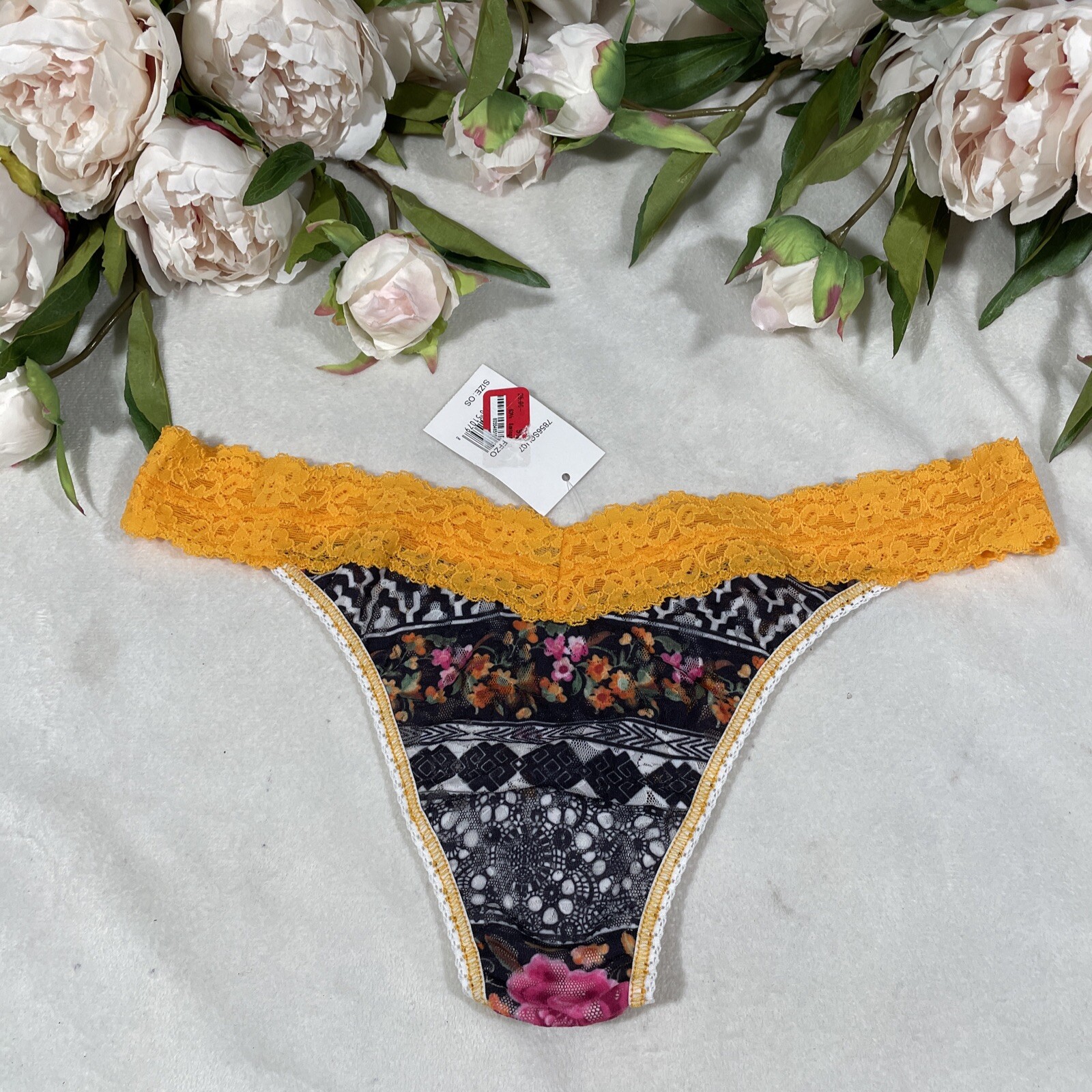 NWT Hanky Panky (4811) Lace Original Rise Thong in Floral Aztec [SZ O/S ] T37