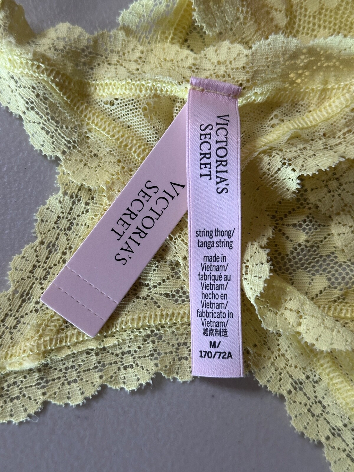 New Victoria’s Secret Undie Medium Womens Yellow Lacey Flower String Thong